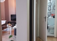 Се продава комплетно реновиран стан во Аеродром