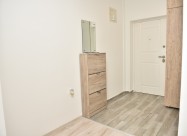 Се издава пријатен еднособен стан / For Rent