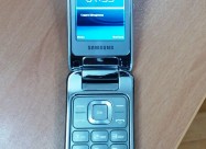 Продавам телефон Samsung Gt-c3590!