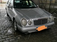 Mercedes E 200