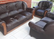 Prodavam Garnitura Za Sedenje