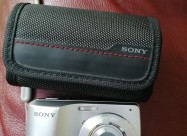 Продавам дигитален фотоапарат Sony