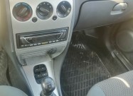 Продавам мал автомобил - Тата
