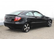 Prodavam Mercedes Coupe C180 2004 230000