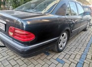 Mercedes E-300 Td 