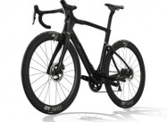 2025 Pinarello Dogma F Dura Ace Di2 - Black On Bla