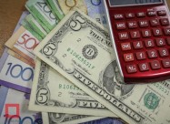 Сакате да добиете заем преку интернет? Контактирај