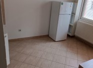 Издавам гарсоњера